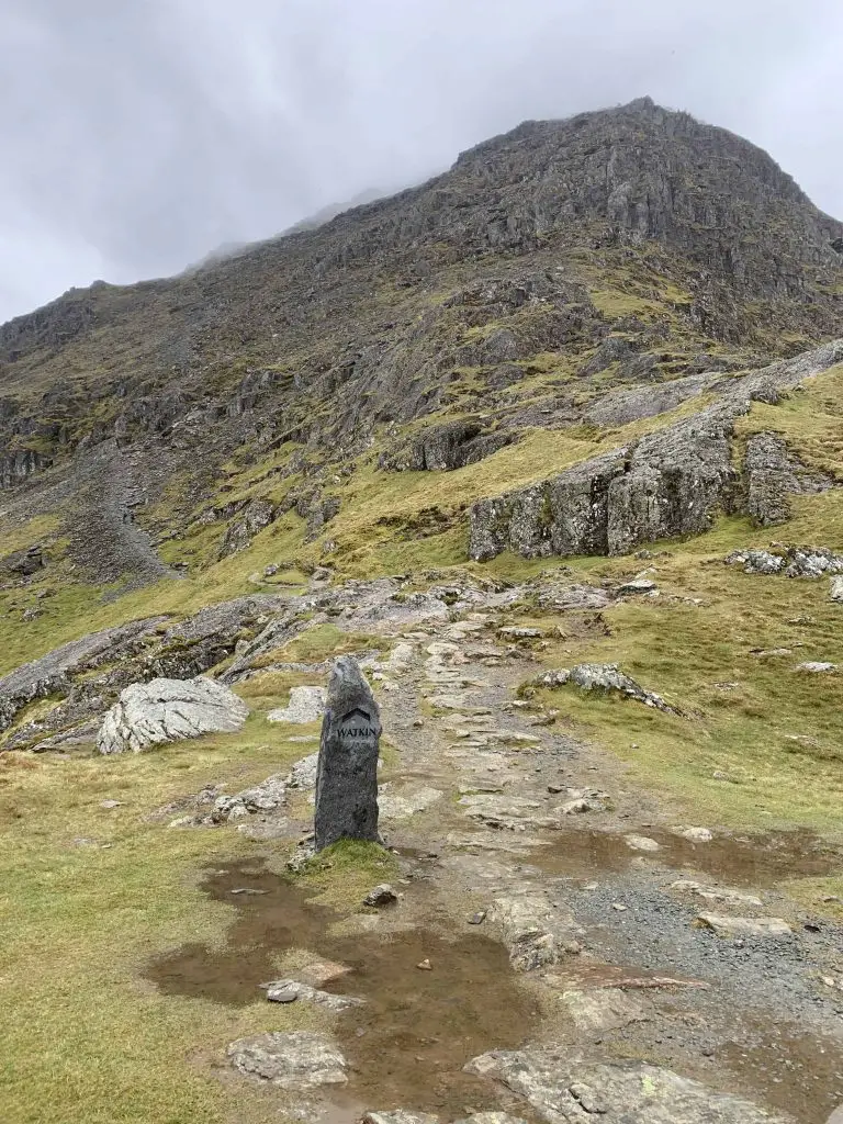 Watkin path final ascent